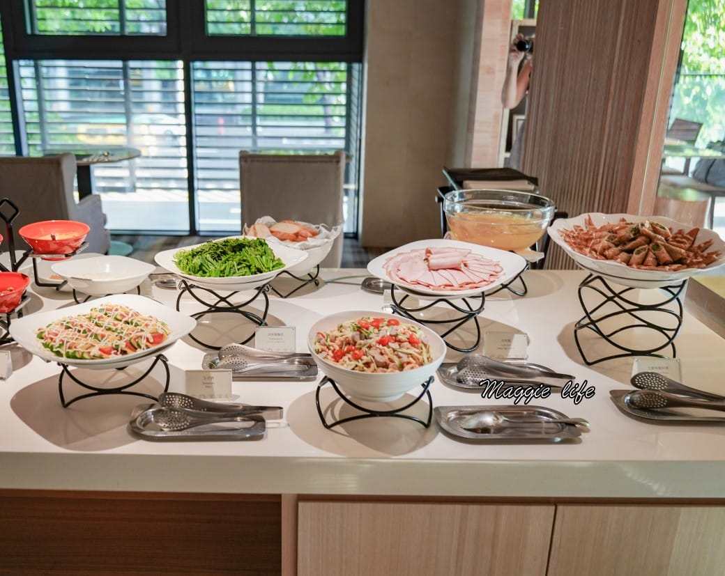 台北飯店推薦｜和逸飯店台北民生館自助早餐吃到飽THE Lounge，豐富精緻的自助早餐居然只要450元就可以吃得到，整整吃3.5小時，可以飽一整天