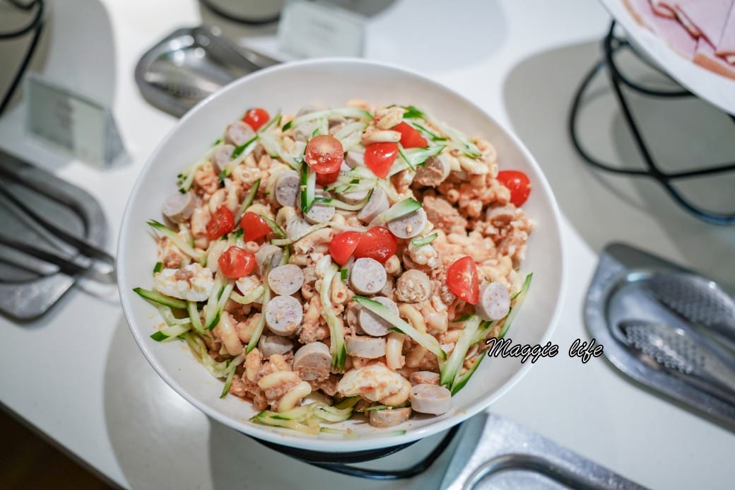 台北飯店推薦｜和逸飯店台北民生館自助早餐吃到飽THE Lounge，豐富精緻的自助早餐居然只要450元就可以吃得到，整整吃3.5小時，可以飽一整天