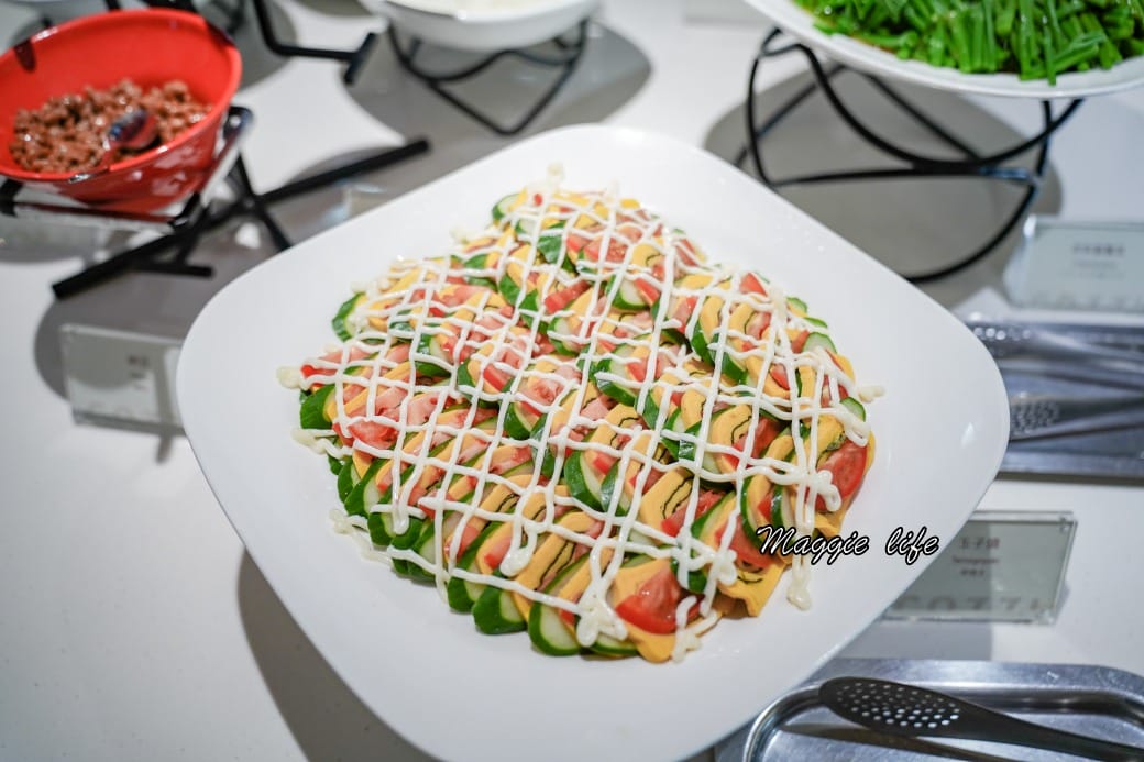 台北飯店推薦｜和逸飯店台北民生館自助早餐吃到飽THE Lounge，豐富精緻的自助早餐居然只要450元就可以吃得到，整整吃3.5小時，可以飽一整天