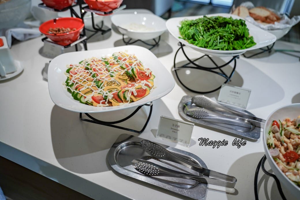 台北飯店推薦｜和逸飯店台北民生館自助早餐吃到飽THE Lounge，豐富精緻的自助早餐居然只要450元就可以吃得到，整整吃3.5小時，可以飽一整天