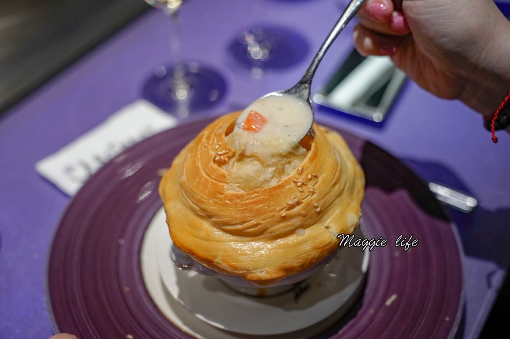 墨賞新鐵板料理Mosun，忠孝敦化美食約會餐廳CP值高，氣氛超好有儀式感，還吃得到鮑魚，限時優惠價