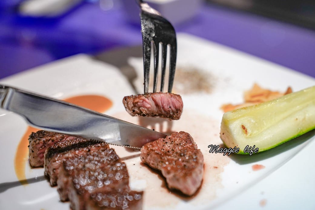 墨賞新鐵板料理Mosun，忠孝敦化美食約會餐廳CP值高，氣氛超好有儀式感，還吃得到鮑魚，限時優惠價