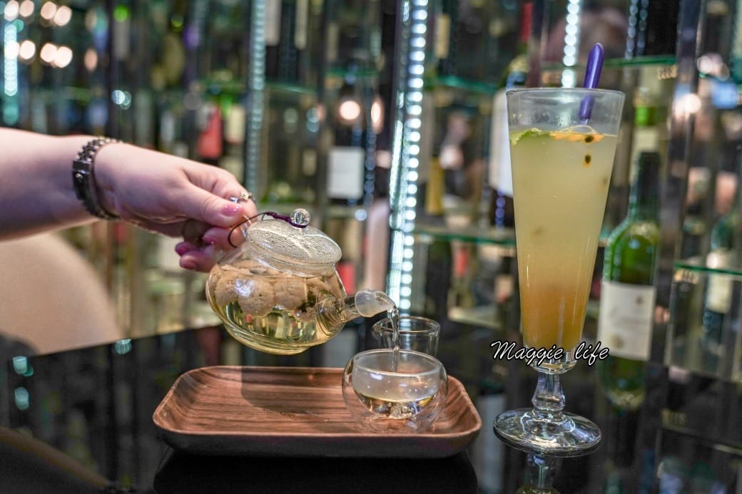 墨賞新鐵板料理Mosun，忠孝敦化美食約會餐廳CP值高，氣氛超好有儀式感，還吃得到鮑魚，限時優惠價