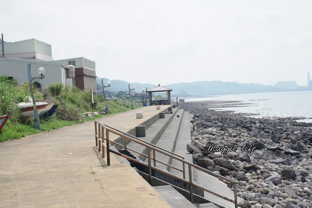 新北林口海景咖啡6115，6115 Caf’e，沒有低消，最低50元就可以享受海景第一排無敵美景，超級療癒