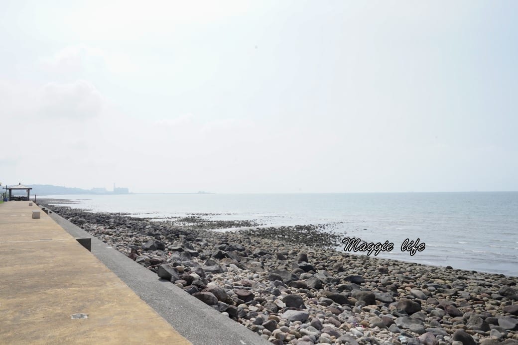 新北林口海景咖啡6115，6115 Caf’e，沒有低消，最低50元就可以享受海景第一排無敵美景，超級療癒