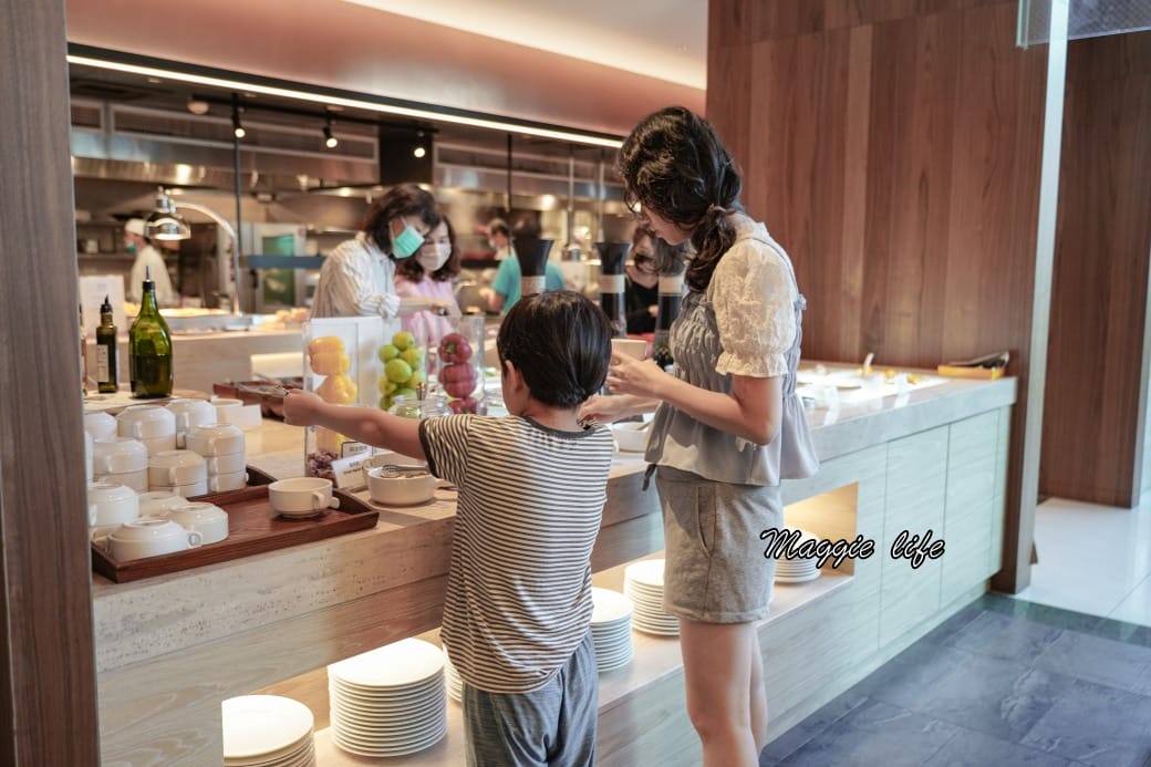 桃園喜來登酒店｜自助早餐吃到飽，15大區豐盛食材中式西式港式一次看仔細，超級豐盛早餐，自己花錢來吃也很甘願