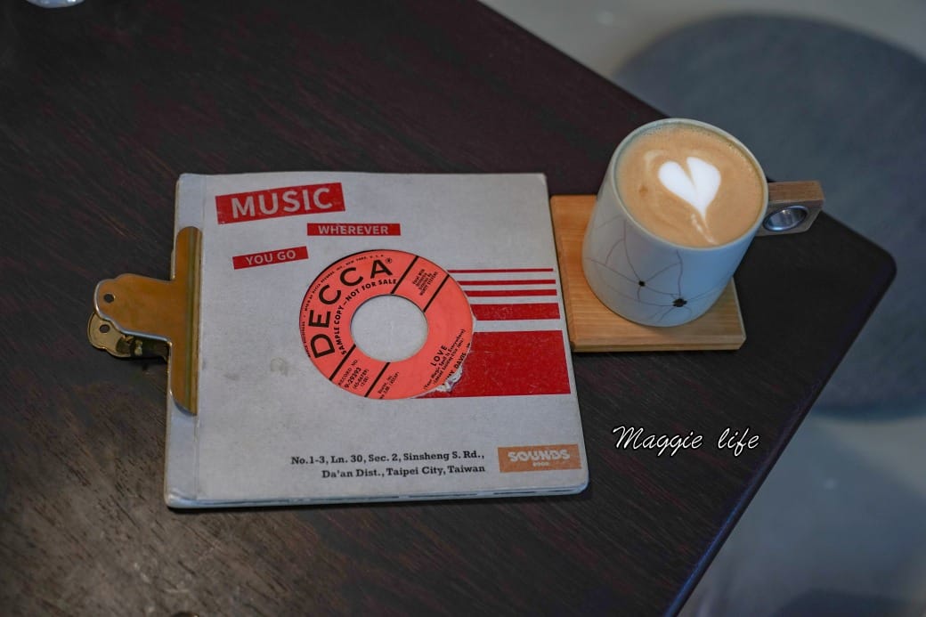 聲色SoundsGood|台北永康街東門站黑膠唱片咖啡廳,甜點好吃,簡直變成黑膠博物館,還可以聽黑膠唱片 - 第31張圖 聲色SoundsGood|台北永康街東門站黑膠唱片咖啡廳,甜點好吃,簡直變成黑膠博物館,還可以聽黑膠唱片