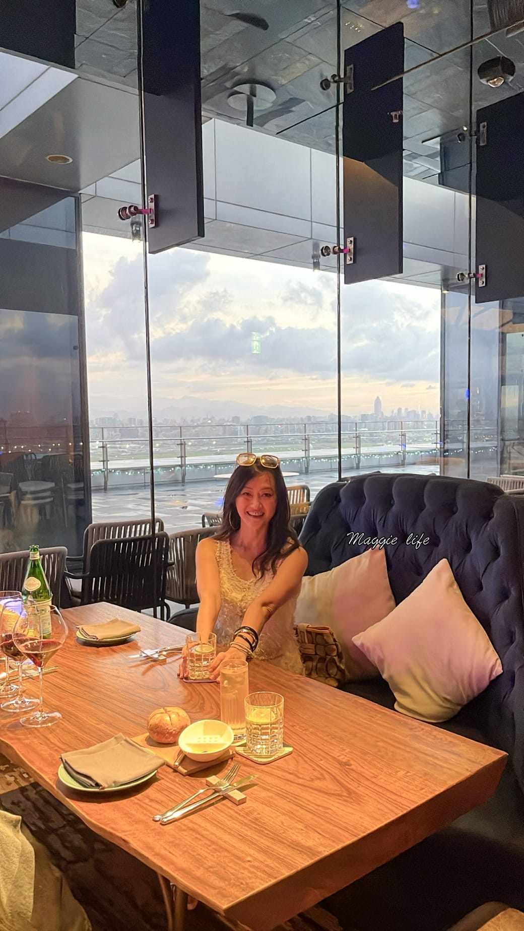 台北萬豪20樓INGE’S Bar & Grill 無敵景觀餐廳，約會慶生選這間，270度台北101景觀