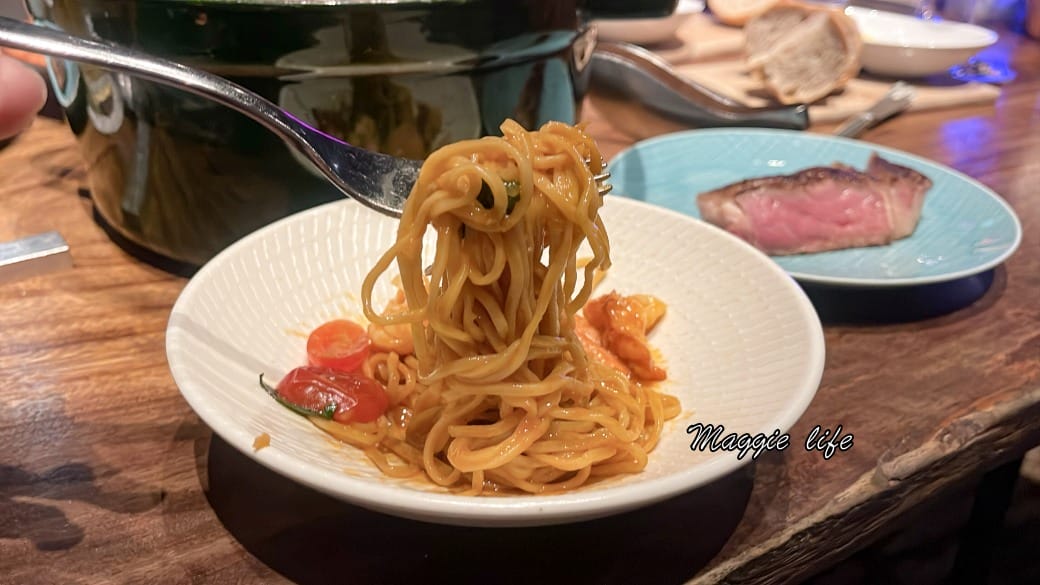 台北萬豪20樓INGE’S Bar & Grill 無敵景觀餐廳，約會慶生選這間，270度台北101景觀