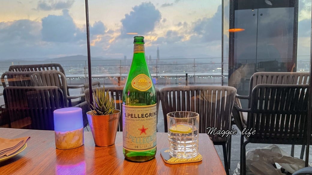 台北萬豪20樓INGE’S Bar & Grill 無敵景觀餐廳，約會慶生選這間，270度台北101景觀