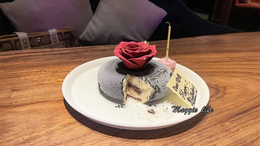 台北萬豪20樓INGE’S Bar & Grill 無敵景觀餐廳，約會慶生選這間，270度台北101景觀