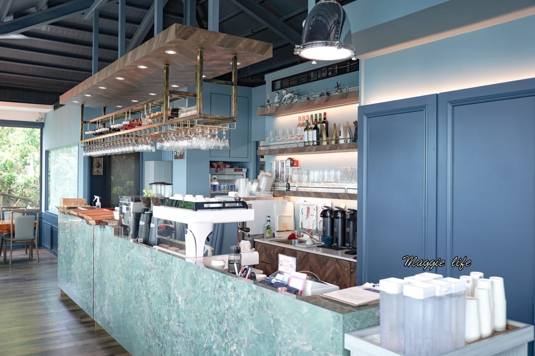 高雄柴山1號海洋咖啡，海景第一排景觀餐廳，玻璃天空步道美景超好拍，新開幕