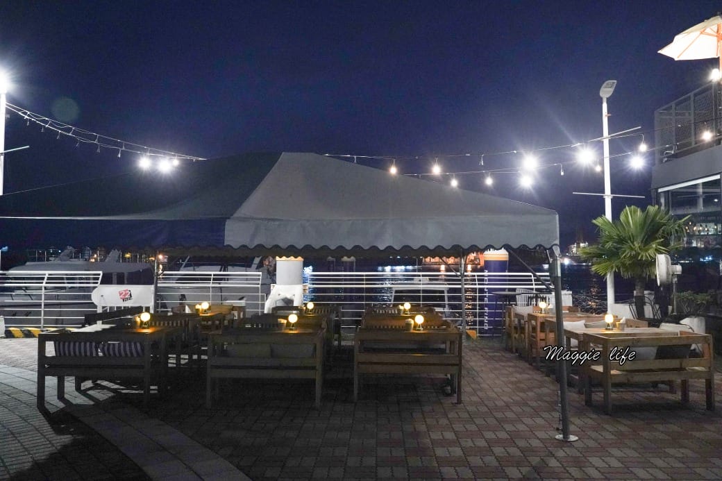 高雄Sauga鯊加碼頭餐酒館，無敵海景夕陽晚霞，約會景點露天面海第一排，隱藏在碼頭裡面的IG打卡景觀餐廳