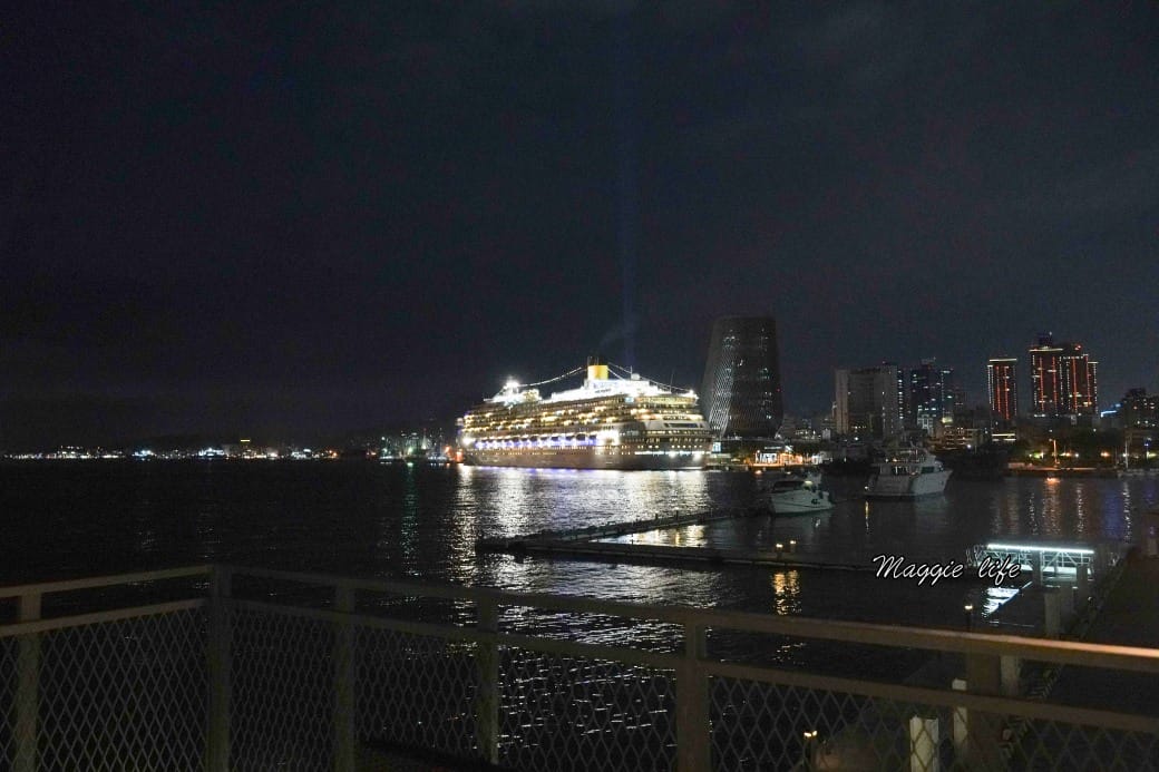 高雄Sauga鯊加碼頭餐酒館，無敵海景夕陽晚霞，約會景點露天面海第一排，隱藏在碼頭裡面的IG打卡景觀餐廳