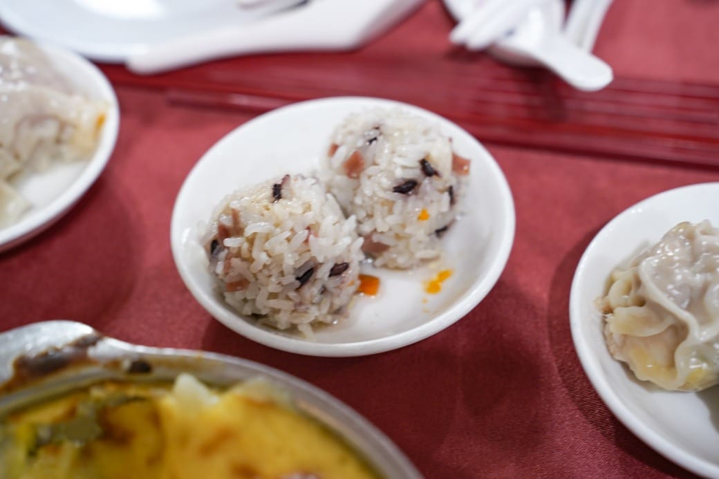 西門飲茶金獅樓，阿姨手推車港式飲茶，長輩最愛