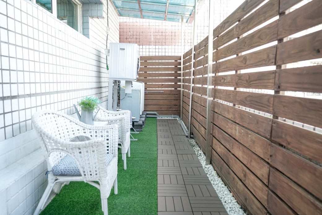 夏優旅居駁二館，高雄平價住宿推薦，下午茶點心早餐吃到飽星巴克咖啡喝到飽，健身房按摩椅還可以玩WII通通免費，CP值爆高