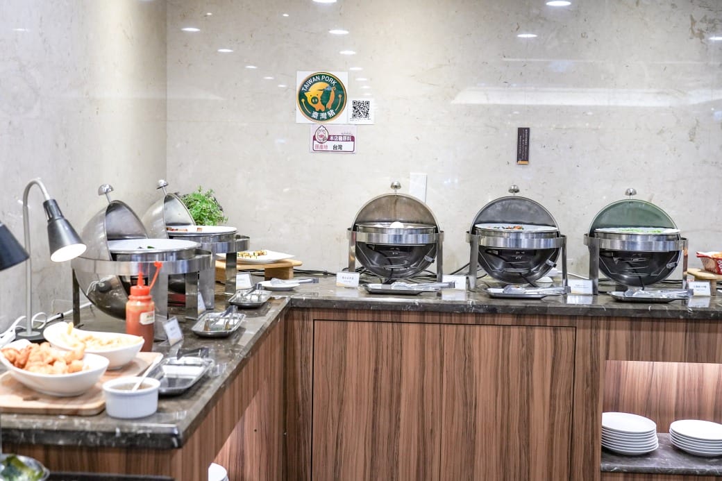 夏優旅居駁二館,高雄平價住宿推薦,下午茶點心吧還有星巴克可以喝,早餐超豐盛直接吃三個小時,飽到下午 - 第23張圖 夏優旅居駁二館,高雄平價住宿推薦,下午茶點心吧還有星巴克可以喝,早餐超豐盛直接吃三個小時,飽到下午