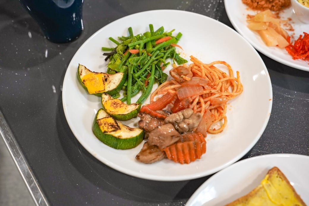 夏優旅居駁二館,高雄平價住宿推薦,下午茶點心吧還有星巴克可以喝,早餐超豐盛直接吃三個小時,飽到下午 - 第43張圖 夏優旅居駁二館,高雄平價住宿推薦,下午茶點心吧還有星巴克可以喝,早餐超豐盛直接吃三個小時,飽到下午