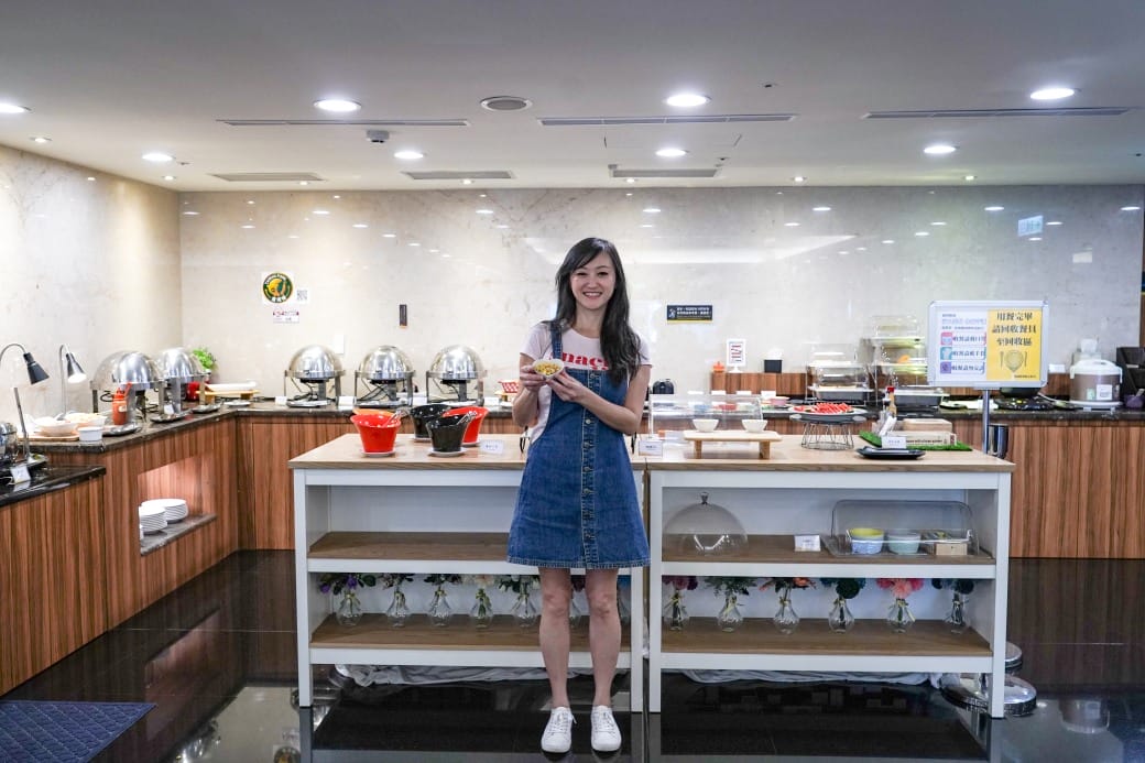 夏優旅居駁二館,高雄平價住宿推薦,下午茶點心吧還有星巴克可以喝,早餐超豐盛直接吃三個小時,飽到下午 - 第14張圖 夏優旅居駁二館,高雄平價住宿推薦,下午茶點心吧還有星巴克可以喝,早餐超豐盛直接吃三個小時,飽到下午