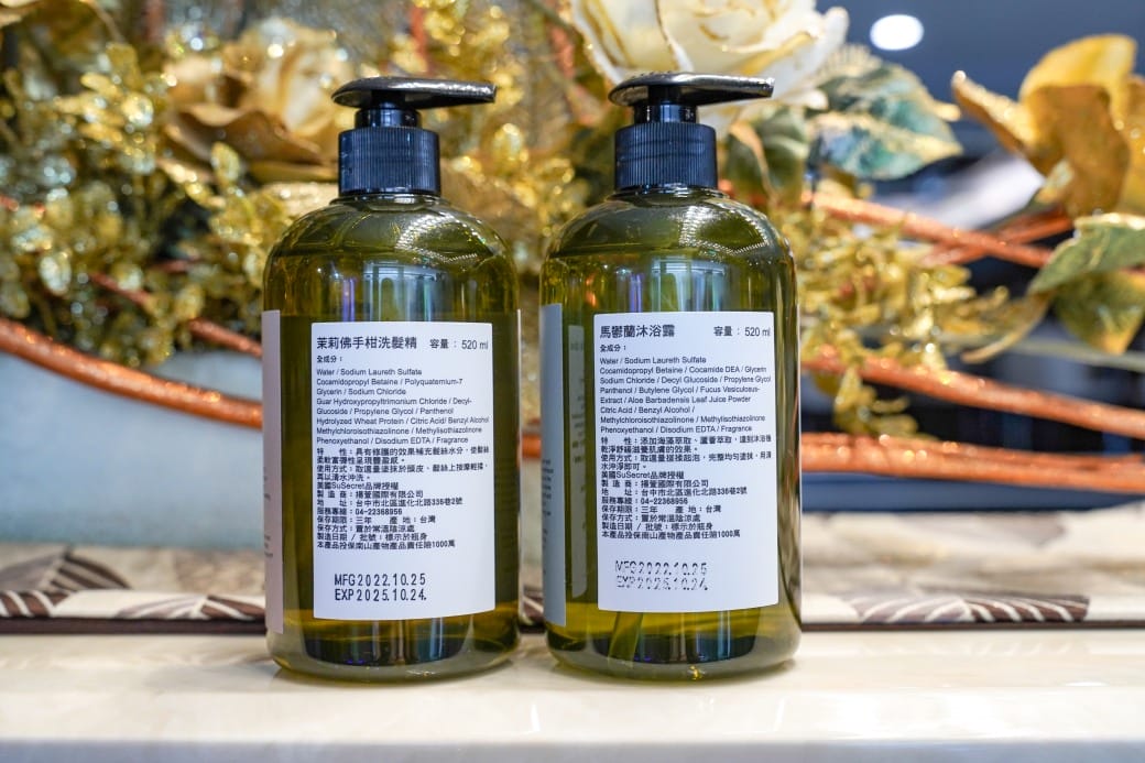 夏優旅居駁二館，高雄平價住宿推薦，下午茶點心早餐吃到飽星巴克咖啡喝到飽，健身房按摩椅還可以玩WII通通免費，CP值爆高