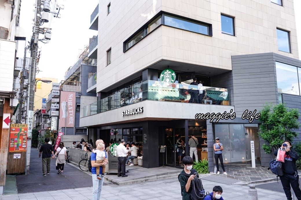 日本東京星巴克雷門店starbucks，淺草雷門旁，拍雷門最美的角度不用人擠人