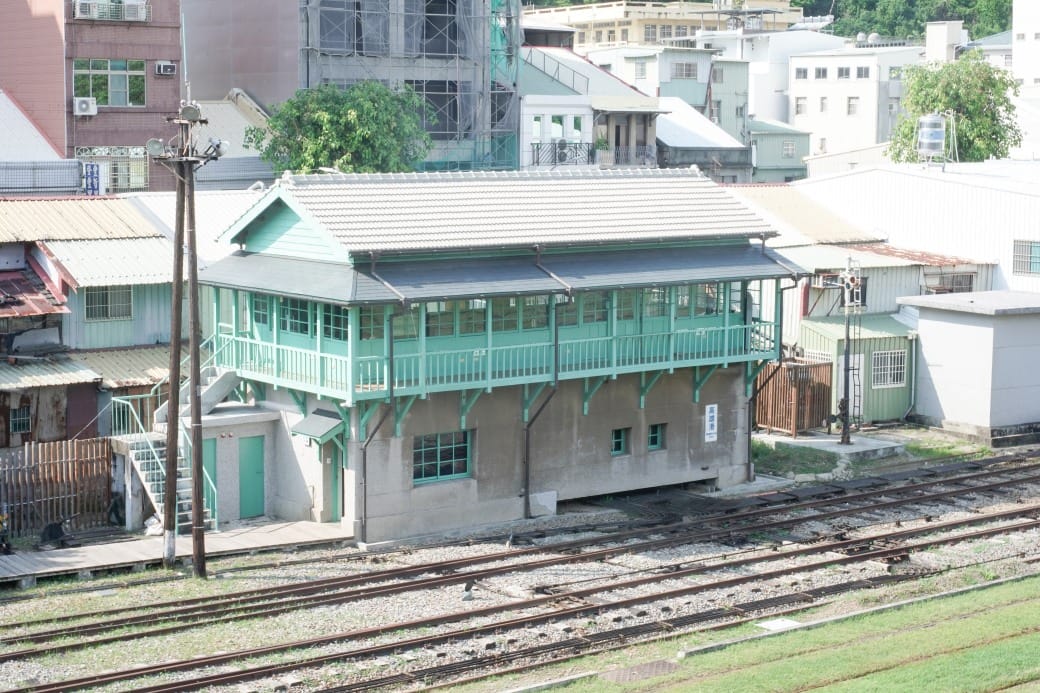 北號誌樓,高雄古蹟鐵道迷必遊,IG打卡景點,保存19世紀經典機械聯動裝置 - 第2張圖 北號誌樓,高雄古蹟鐵道迷必遊,IG打卡景點,保存19世紀經典機械聯動裝置