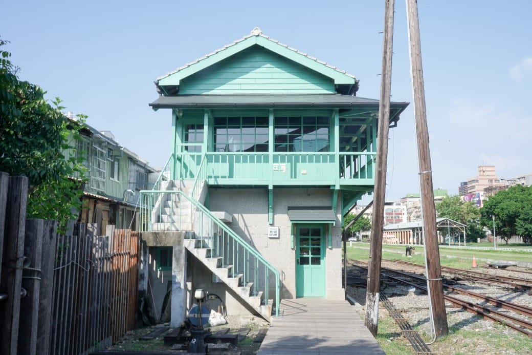 北號誌樓,高雄古蹟鐵道迷必遊,IG打卡景點,保存19世紀經典機械聯動裝置 - 第3張圖 北號誌樓,高雄古蹟鐵道迷必遊,IG打卡景點,保存19世紀經典機械聯動裝置