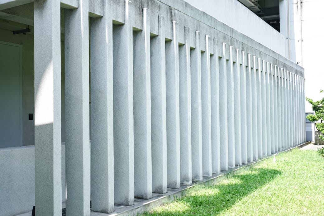 高雄永添藝術・金馬賓館當代美術館｜50年前的軍旅建築變成文青展覽藝術美術館，看展也可以喝咖啡，優惠門票