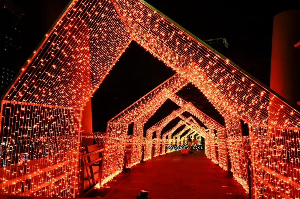 2023新北耶誕城11/17登場，四大必拍光廊，吉祥物桑塔熊登場，6大亮點搶先看，時間，交通，活動攻略