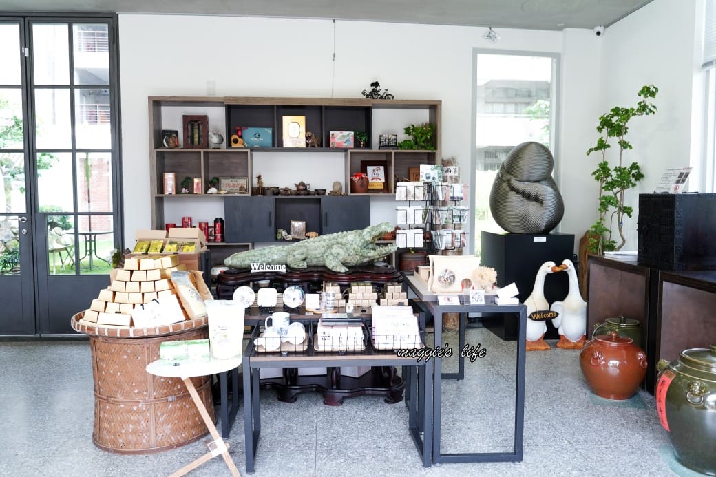 小興苑｜南投中興新村景點，台灣第一女建築師設計，森林系小清新庭院，網美打卡拍照景點