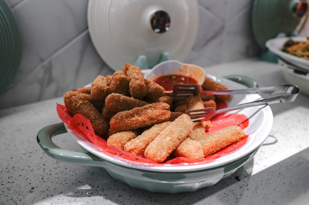 我家牛排林口A9店，350元自助吧吃到飽，超過百種食材，還有蝦跟豬腳，新開幕超狂自助餐！