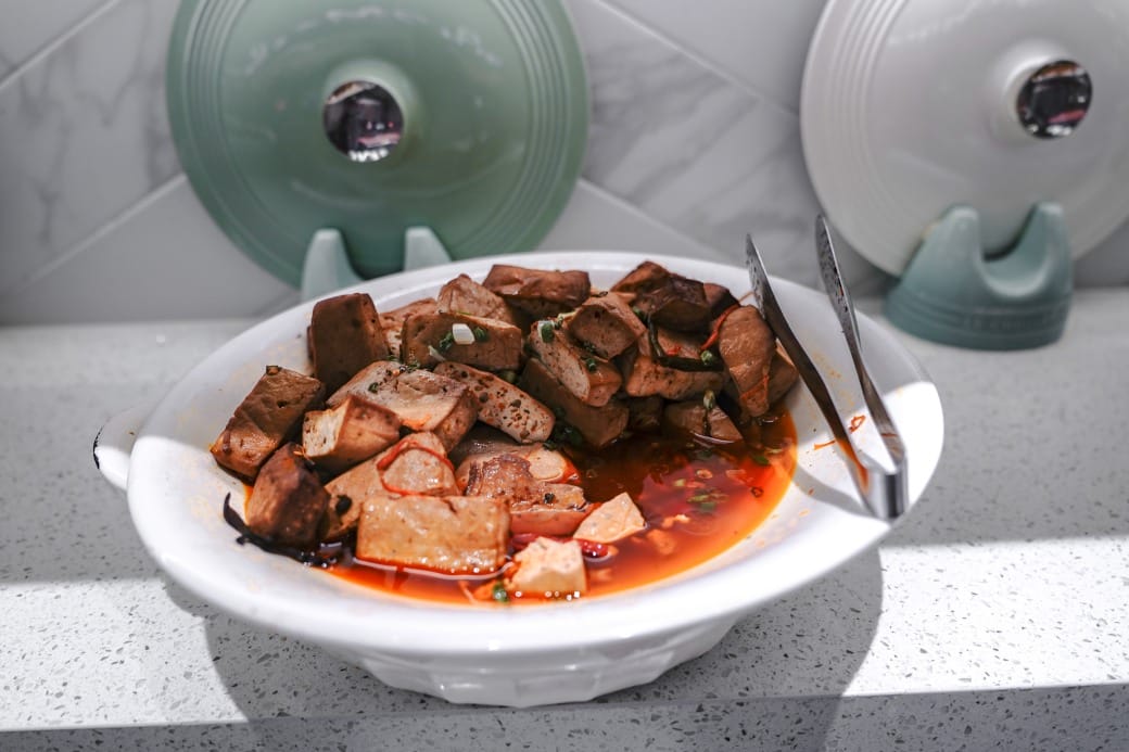 我家牛排林口A9店，350元自助吧吃到飽，超過百種食材，還有蝦跟豬腳，新開幕超狂自助餐！