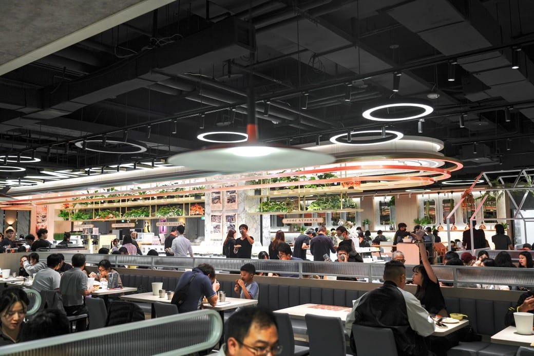 我家牛排林口A9店，350元自助吧吃到飽，超過百種食材，還有蝦跟豬腳，新開幕超狂自助餐！