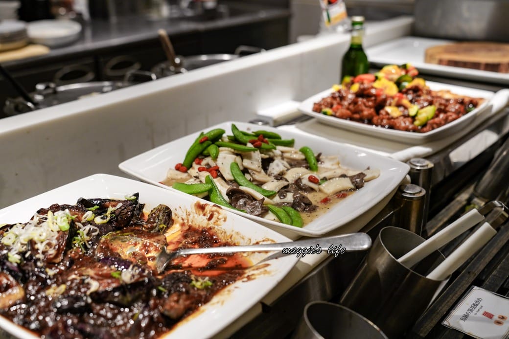 日本東京景觀餐廳，淺草武藏自助餐廳吃到飽 Sky Grill Buffet Musashi，淺草豪景飯店26樓晴空塔景觀夜景餐廳