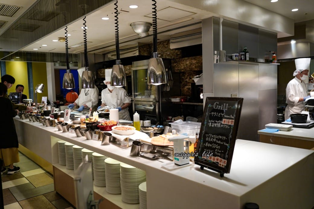 日本東京景觀餐廳，淺草武藏自助餐廳吃到飽 Sky Grill Buffet Musashi，淺草豪景飯店26樓晴空塔景觀夜景餐廳