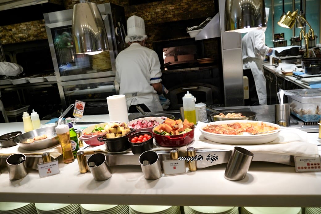 日本東京景觀餐廳，淺草武藏自助餐廳吃到飽 Sky Grill Buffet Musashi，淺草豪景飯店26樓晴空塔景觀夜景餐廳