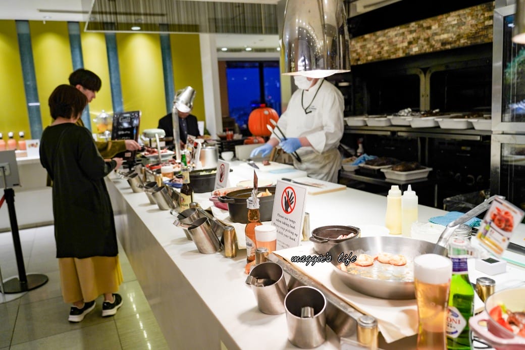 日本東京景觀餐廳，淺草武藏自助餐廳吃到飽 Sky Grill Buffet Musashi，淺草豪景飯店26樓晴空塔景觀夜景餐廳