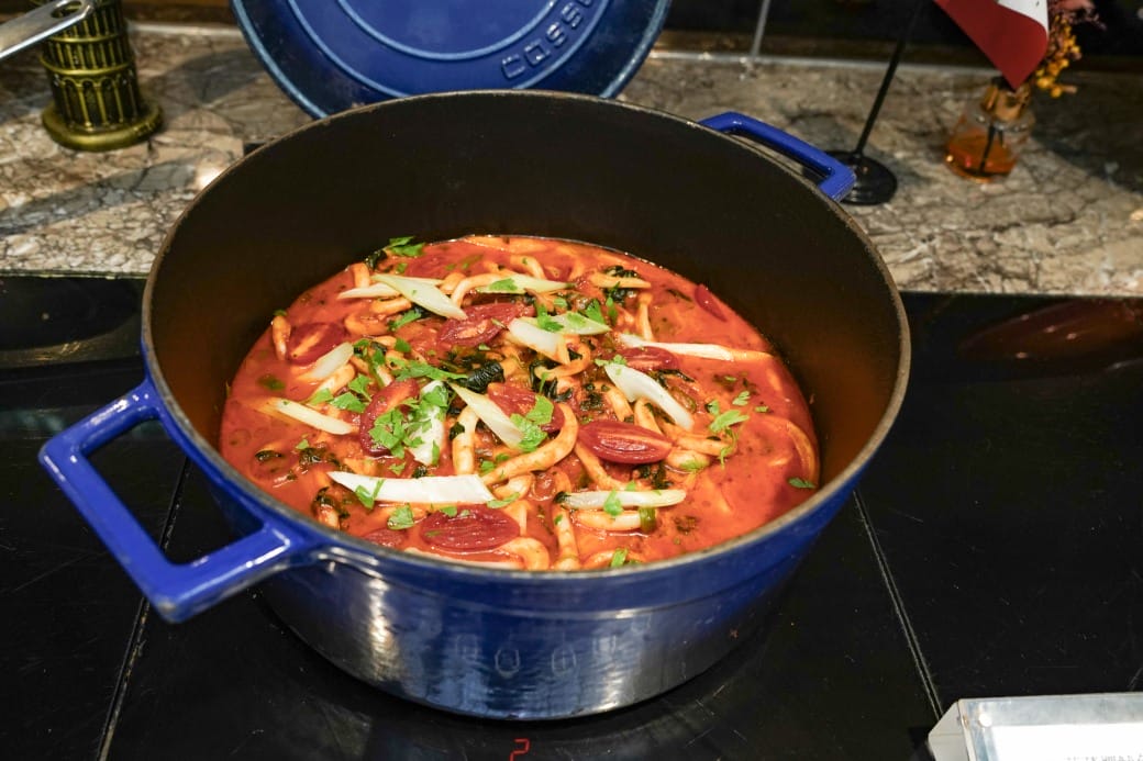 台北福華大飯店｜彩虹座自助餐吃到飽，義大利美食節17區新菜色，生蠔鮑魚螃蟹現煎牛排生牛肉，紅白酒啤酒香檳無限暢飲，價位菜色大公開！