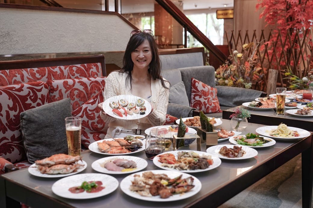 台北福華大飯店｜彩虹座自助餐吃到飽，義大利美食節17區新菜色，生蠔鮑魚螃蟹現煎牛排生牛肉，紅白酒啤酒香檳無限暢飲，價位菜色大公開！