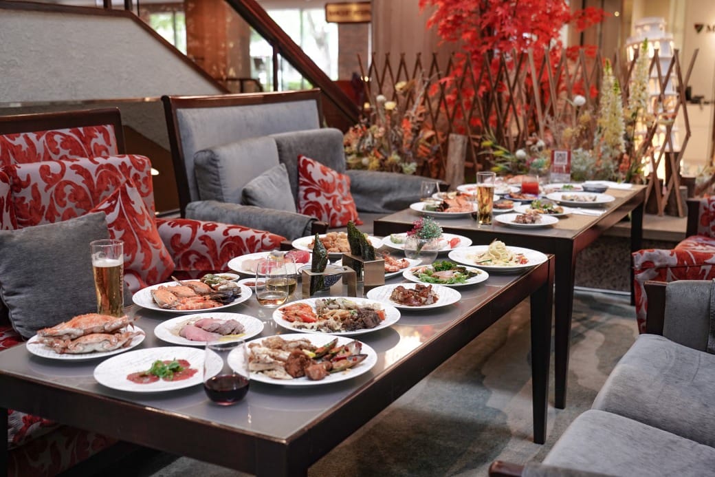 台北福華大飯店｜彩虹座自助餐吃到飽，義大利美食節17區新菜色，生蠔鮑魚螃蟹現煎牛排生牛肉，紅白酒啤酒香檳無限暢飲，價位菜色大公開！