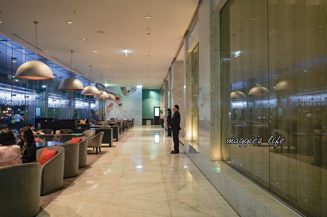 台北寒舍艾美酒店探索廚房|推薦必吃松葉蟹吃到飽，台北五星級飯店自助餐超狂！