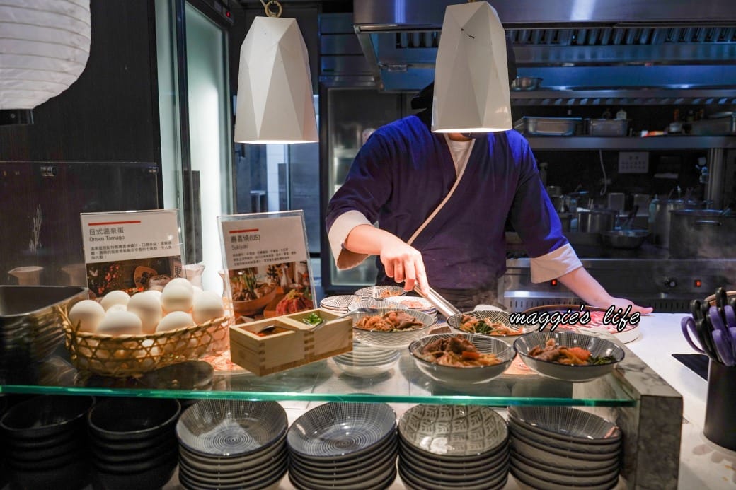 台北寒舍艾美酒店探索廚房|推薦必吃松葉蟹吃到飽，台北五星級飯店自助餐超狂！