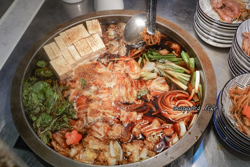 台北寒舍艾美酒店探索廚房|推薦必吃松葉蟹吃到飽，台北五星級飯店自助餐超狂！