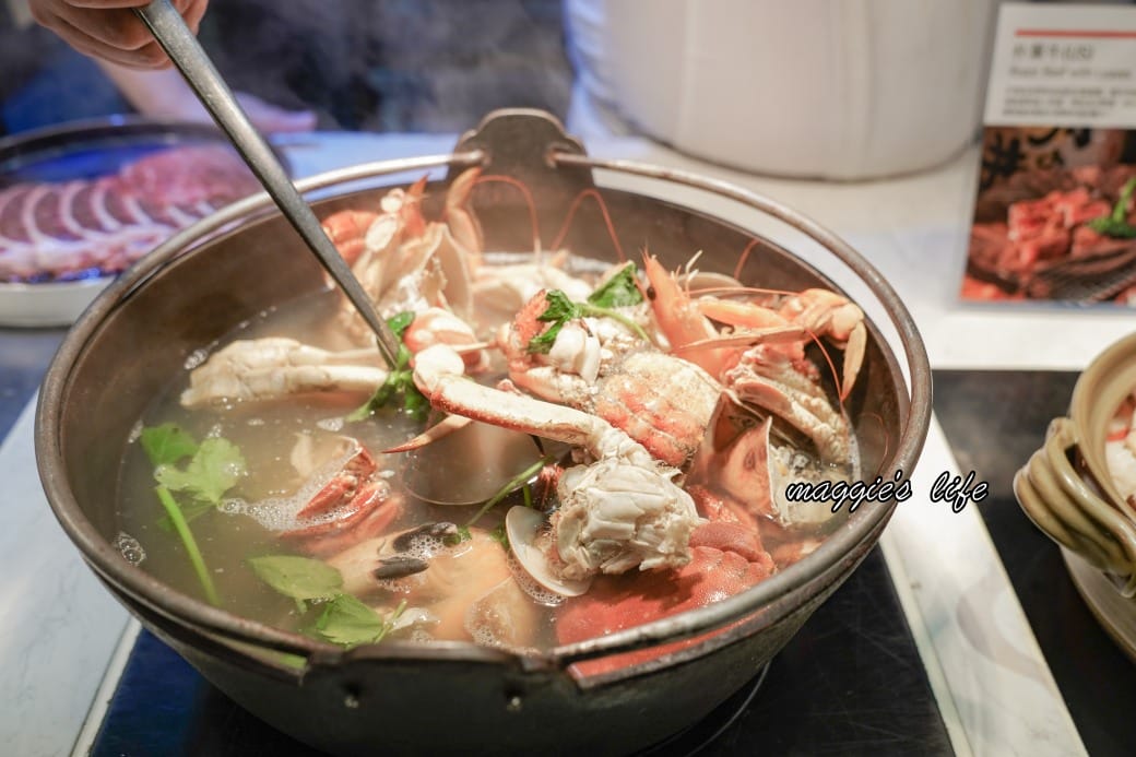 台北寒舍艾美酒店探索廚房|推薦必吃松葉蟹吃到飽，台北五星級飯店自助餐超狂！