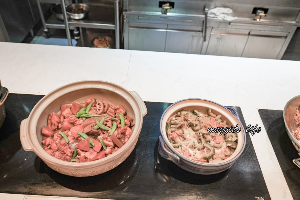 台北寒舍艾美酒店探索廚房|推薦必吃松葉蟹吃到飽，台北五星級飯店自助餐超狂！