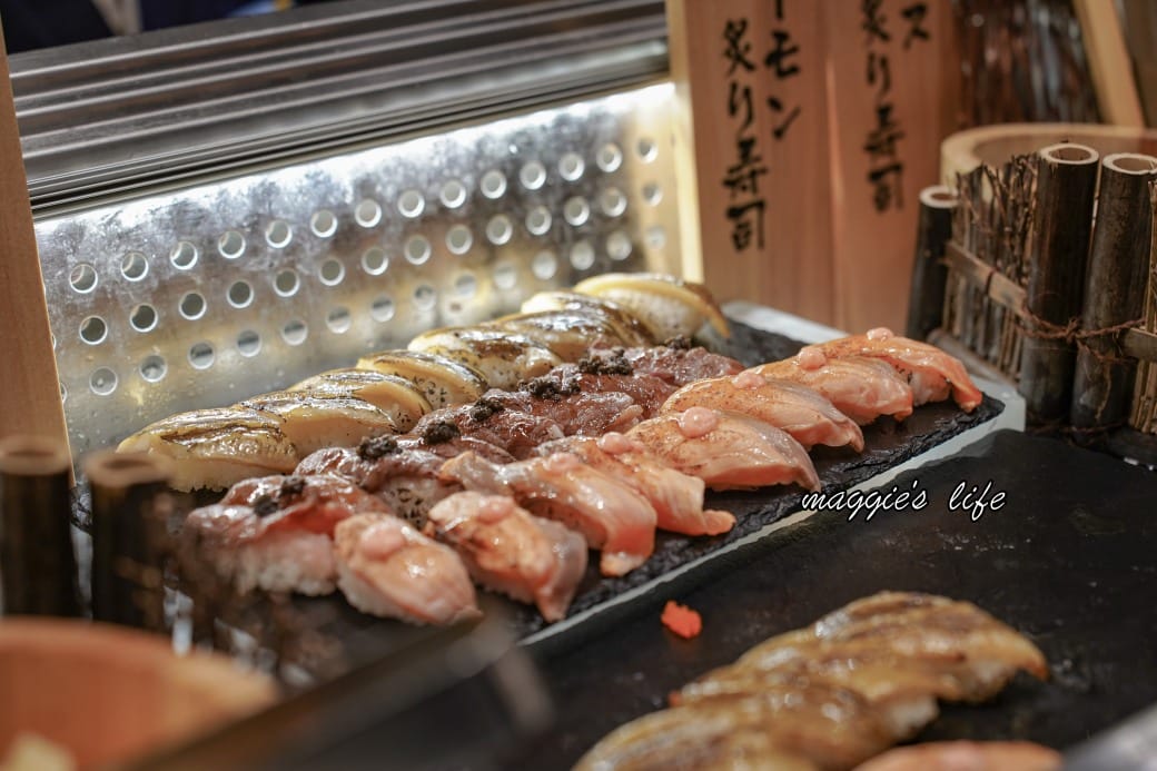 台北寒舍艾美酒店探索廚房|推薦必吃松葉蟹吃到飽，台北五星級飯店自助餐超狂！