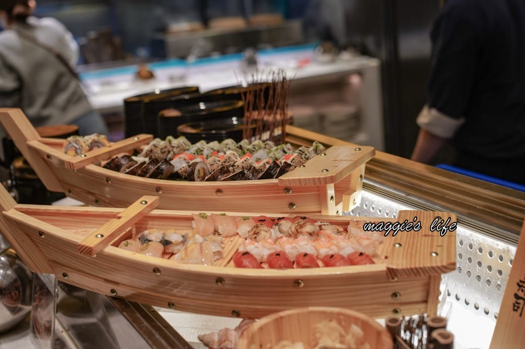 台北寒舍艾美酒店探索廚房|推薦必吃松葉蟹吃到飽，台北五星級飯店自助餐超狂！