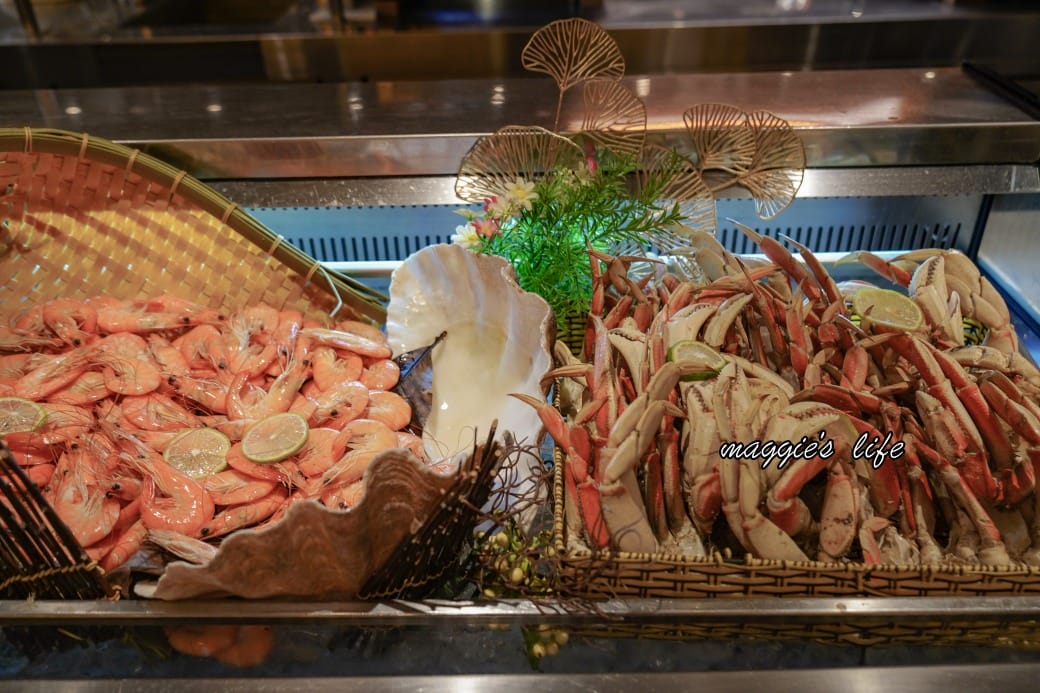 台北寒舍艾美酒店探索廚房|推薦必吃松葉蟹吃到飽，台北五星級飯店自助餐超狂！