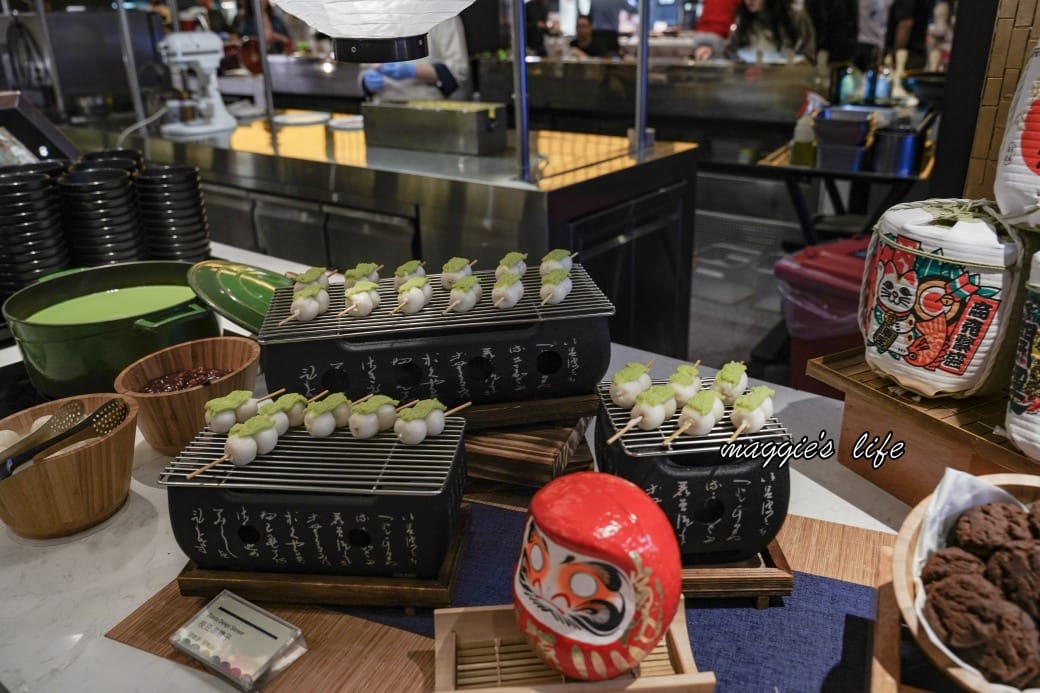 台北寒舍艾美酒店探索廚房|推薦必吃松葉蟹吃到飽，台北五星級飯店自助餐超狂！