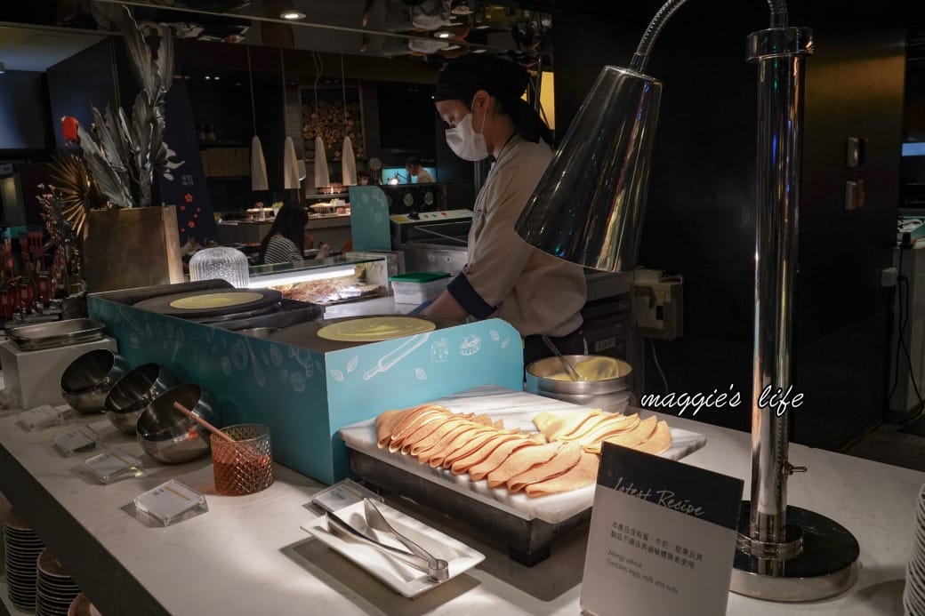 台北寒舍艾美酒店探索廚房|推薦必吃松葉蟹吃到飽，台北五星級飯店自助餐超狂！